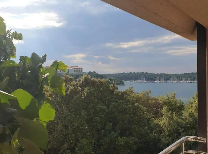 Seafront Lägenhet Pula