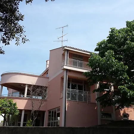 Апартаменти Seafront *